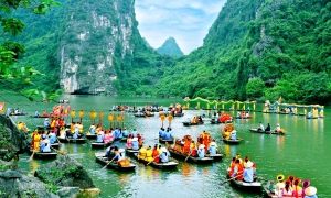 Hanoi - Halong - Ninh Binh - Water Puppet show-Buffet dinner (5ds 4ns Package)